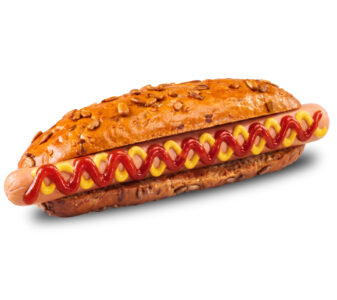 Amerikāņu hotdogs ar grila desiņu graudu maizē